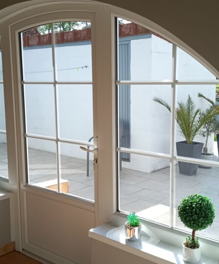 Optez pour la menuiserie PVC pour des fermetures performantes et accessibles